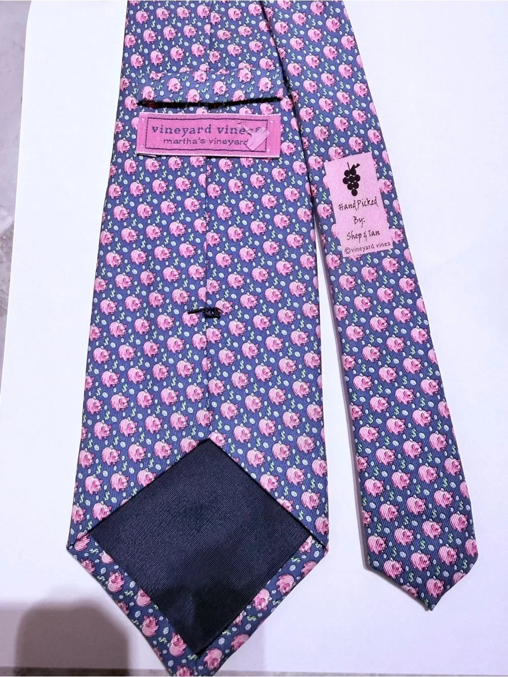 Vineyard Vines Martha’s Vineyard Pink Piggy Bank Dollar Sign Novelty Silk Tie